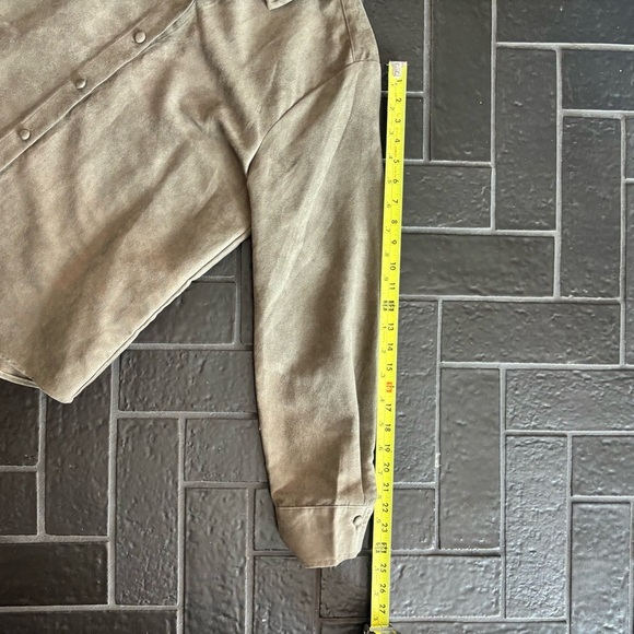 Zara faux suede Stylish Button-Up Shirt in Gray size medium - Picture 7 of 7